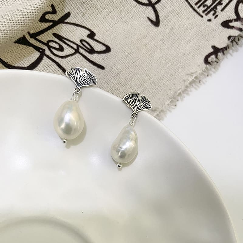 #AB138 Silverleaf Pearl Earring