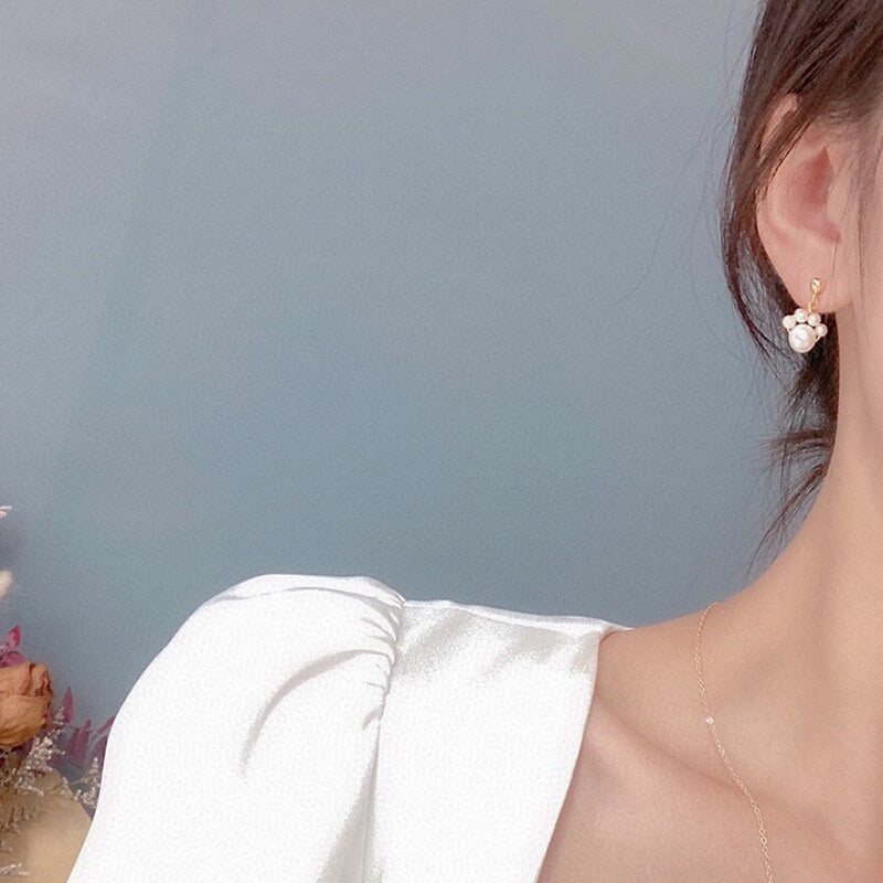 #AB049 Cat's Claw Earrings