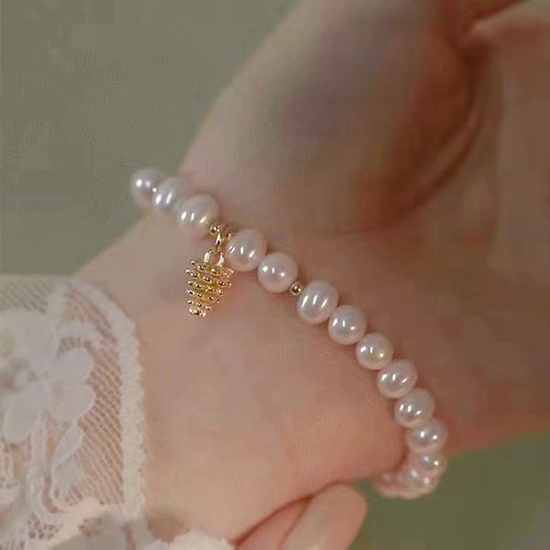 #AB124 Pinecone Pearl Bracelet