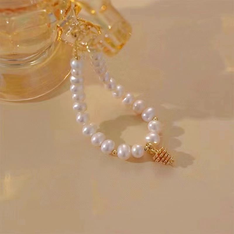 #AB124 Pinecone Pearl Bracelet