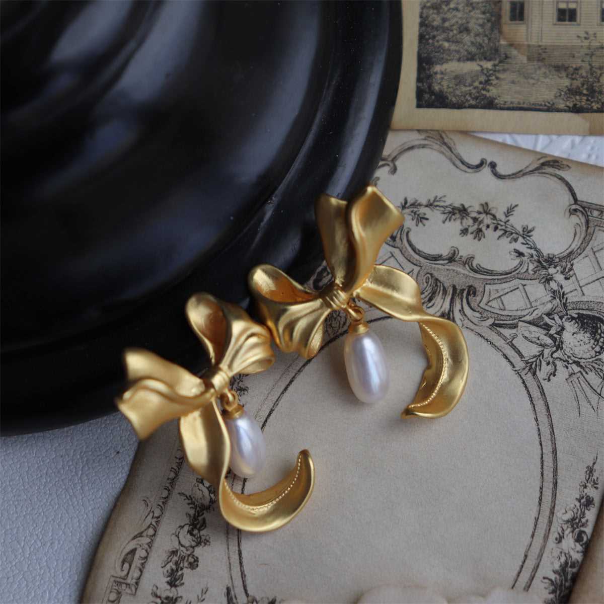 【#186】Golden Butterfly Freshwater Pearl Stud Earrings