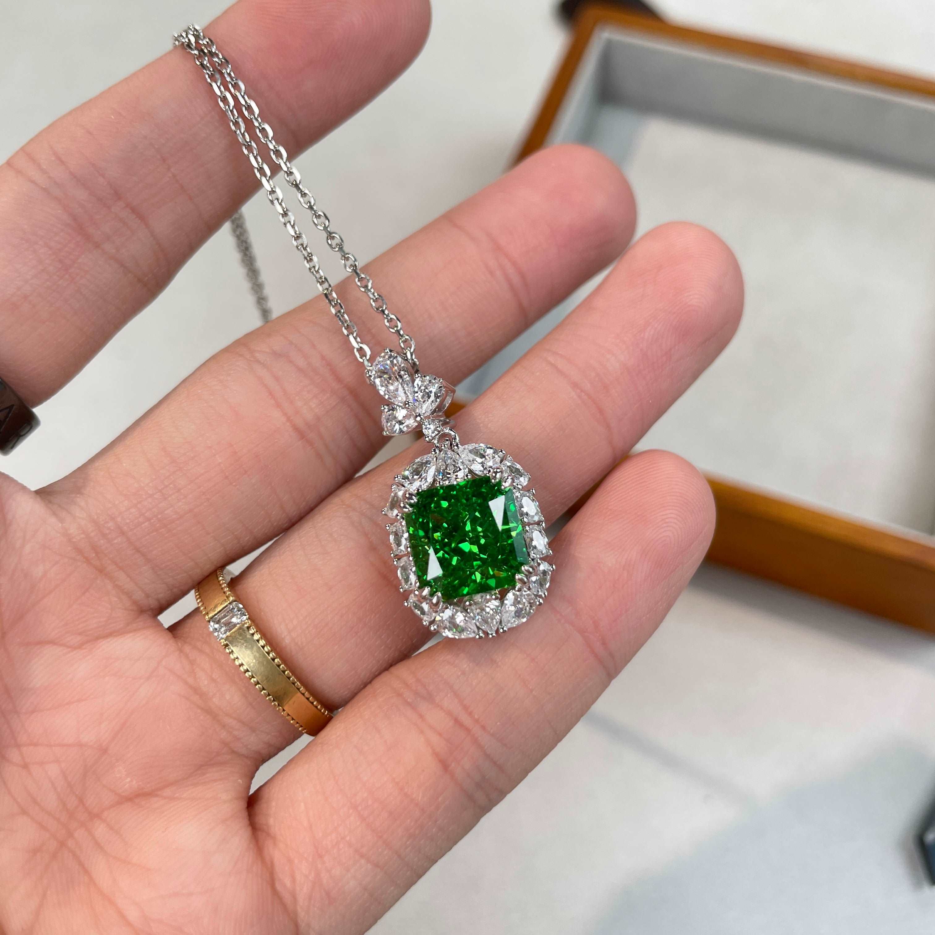 #AB166 Cultured Diamond Emerald 10*10mm 5 Carat Necklace