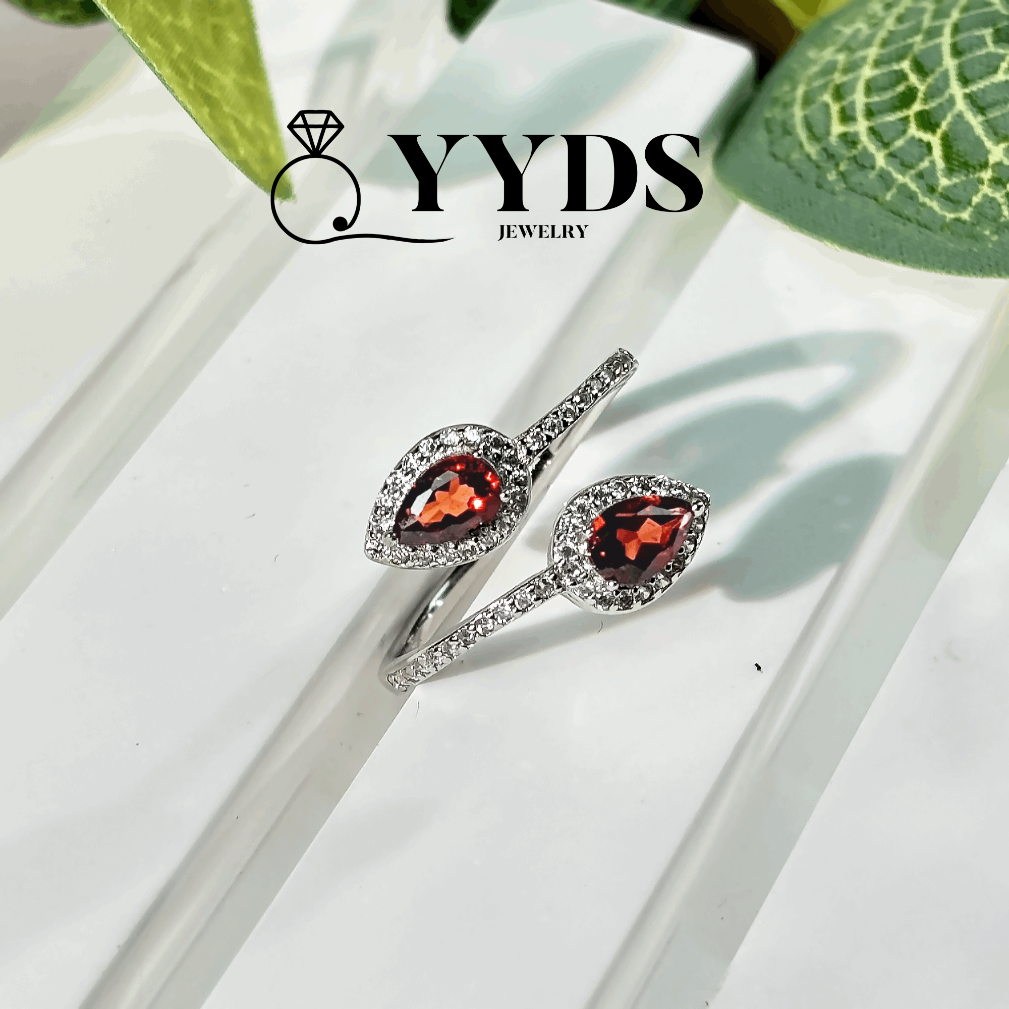 【#121】Double-Headed Garnet Ring