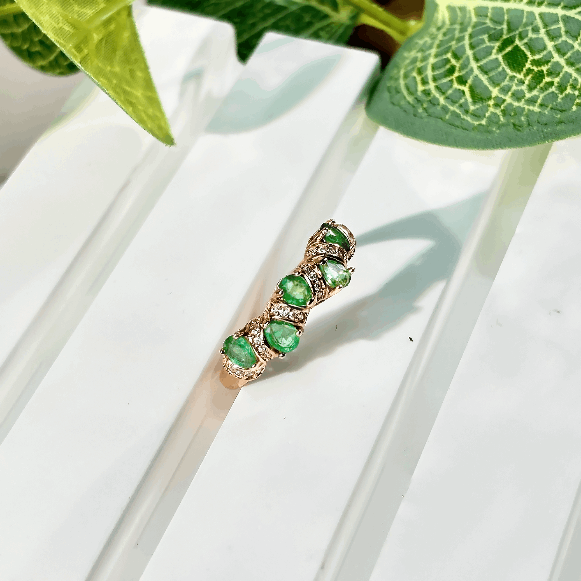 #128 Emerald Ring 18k