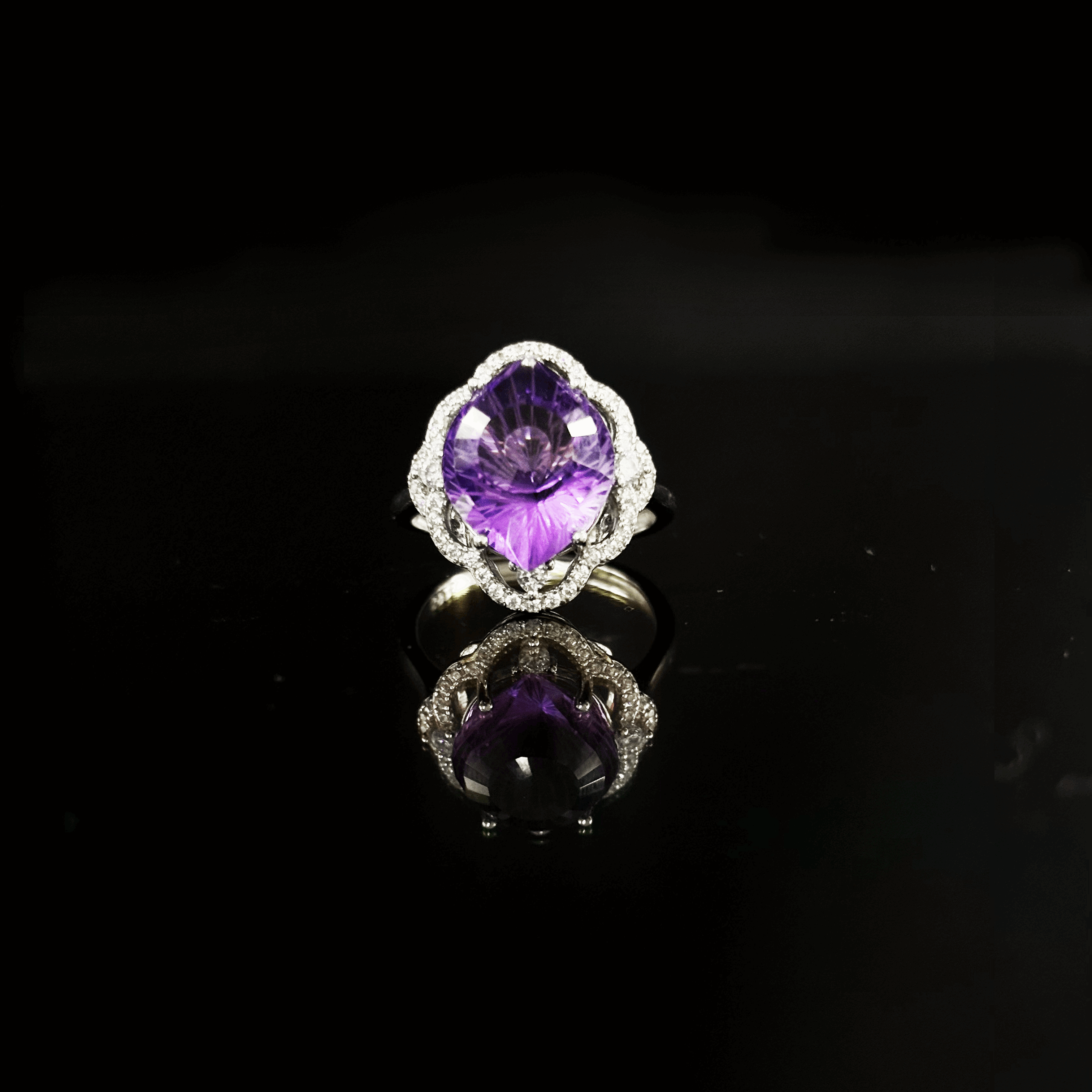 #130 Natural amethyst ring in silver