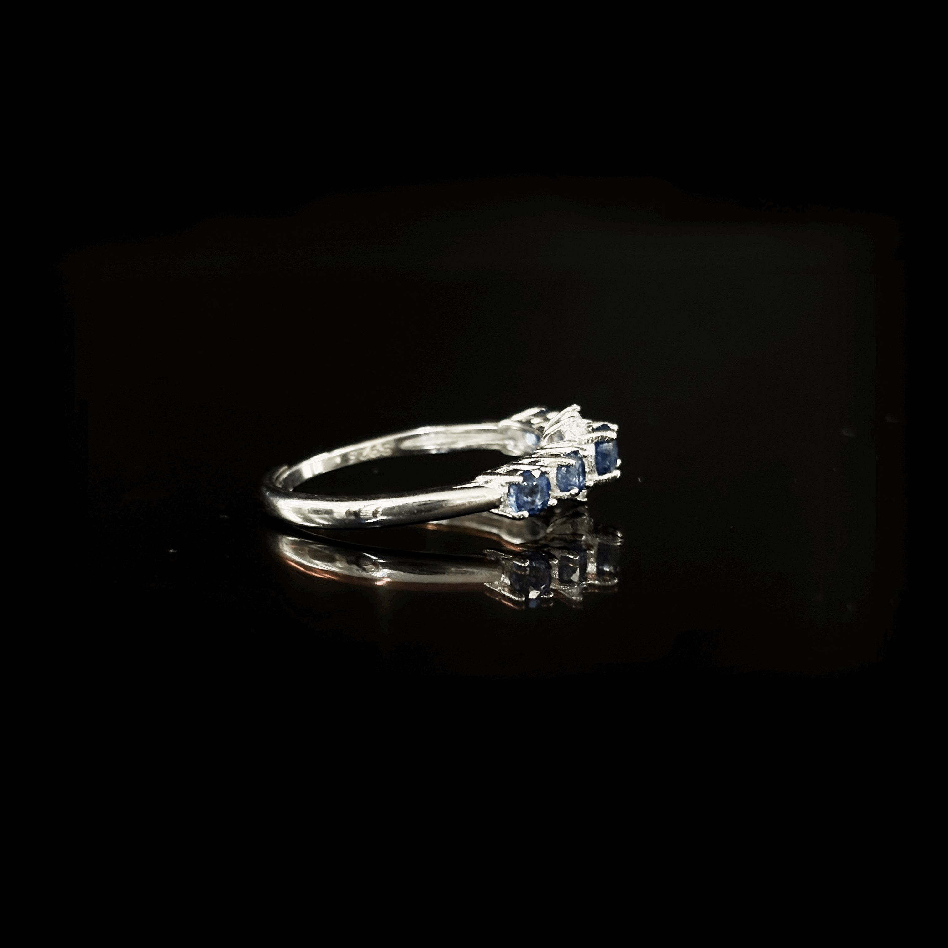 #AB008 Sapphire and silver ring