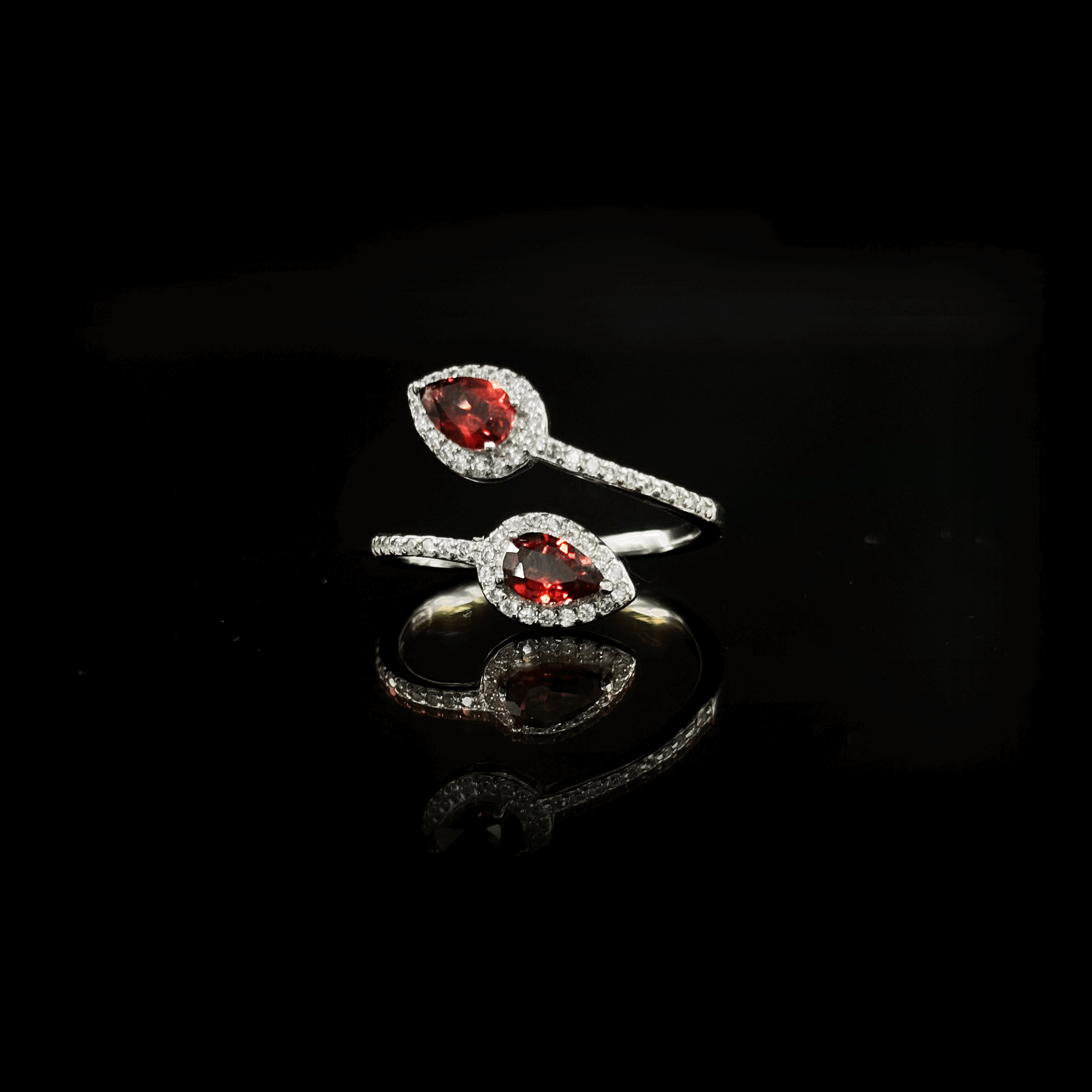 #AB176 Double-Headed Garnet Ring