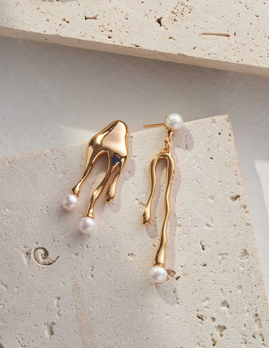 Liquid Pearls Earring